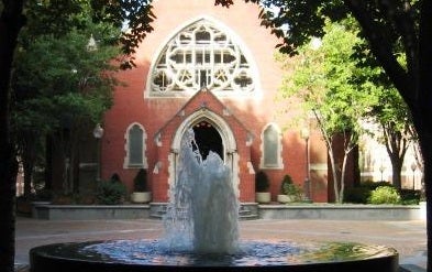 Dahlgren chapel and fountain